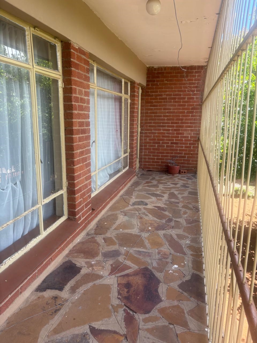 To Let 2 Bedroom Property for Rent in Bloemfontein Free State